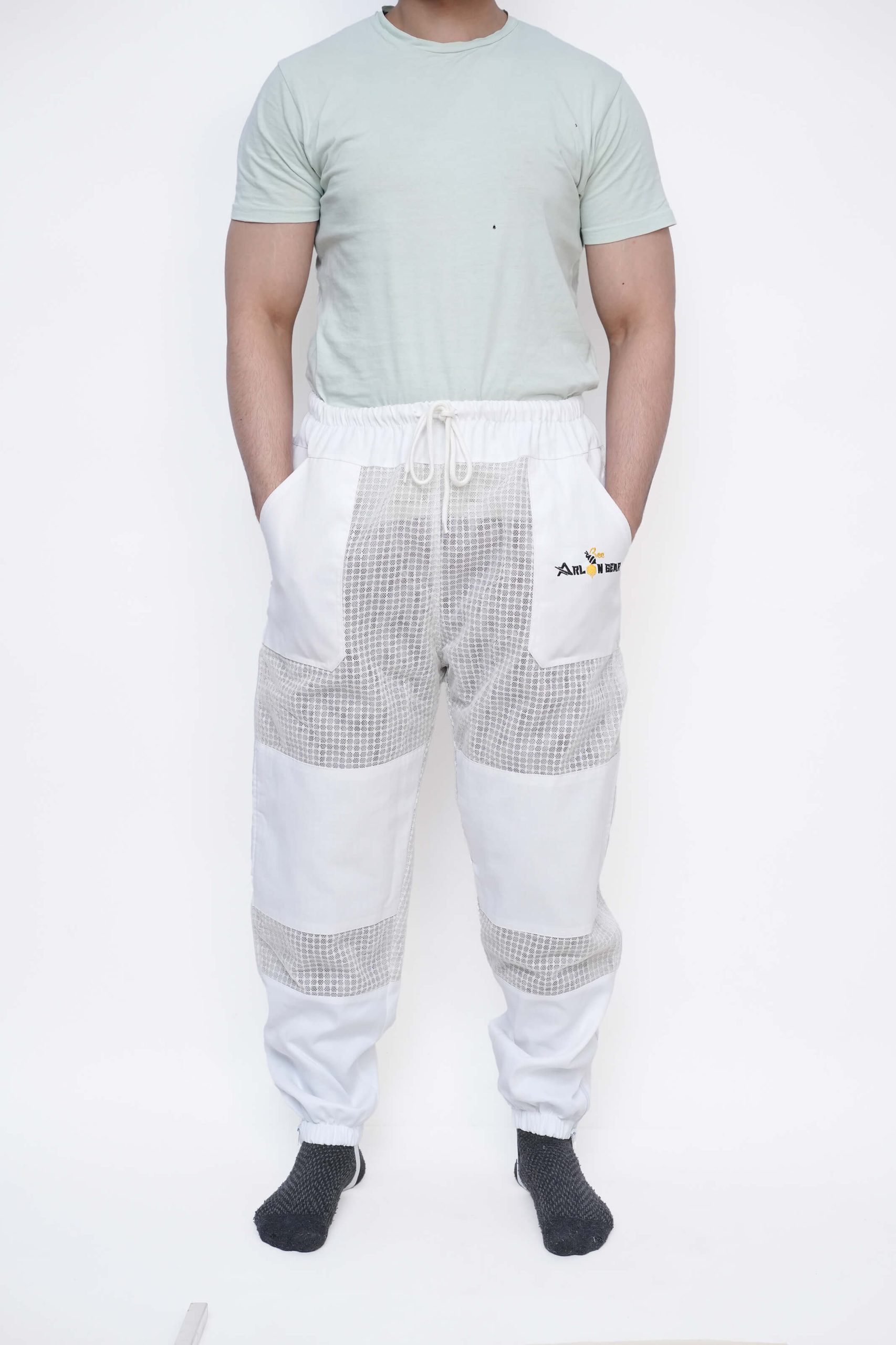 Sting Proof Breathable Mesh Beekeeping Trousers with Elastic Cuffs for Apiary Work - Image 5