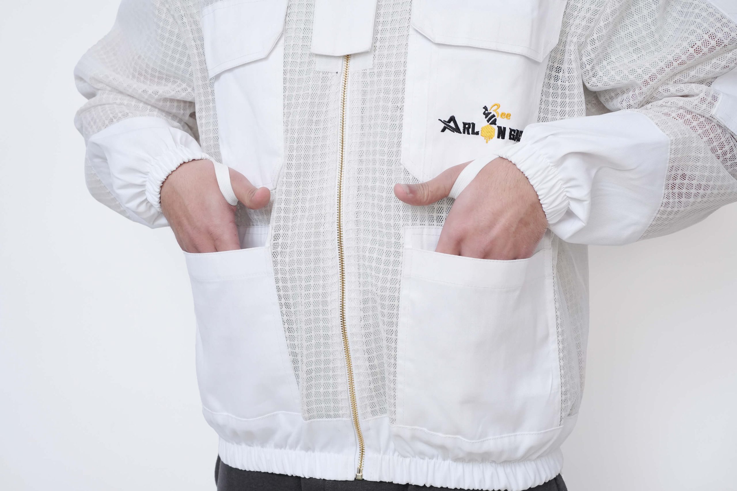 Custom Comfortable Ventilated Beekeeping Jacket with Fencing Veil - Image 7