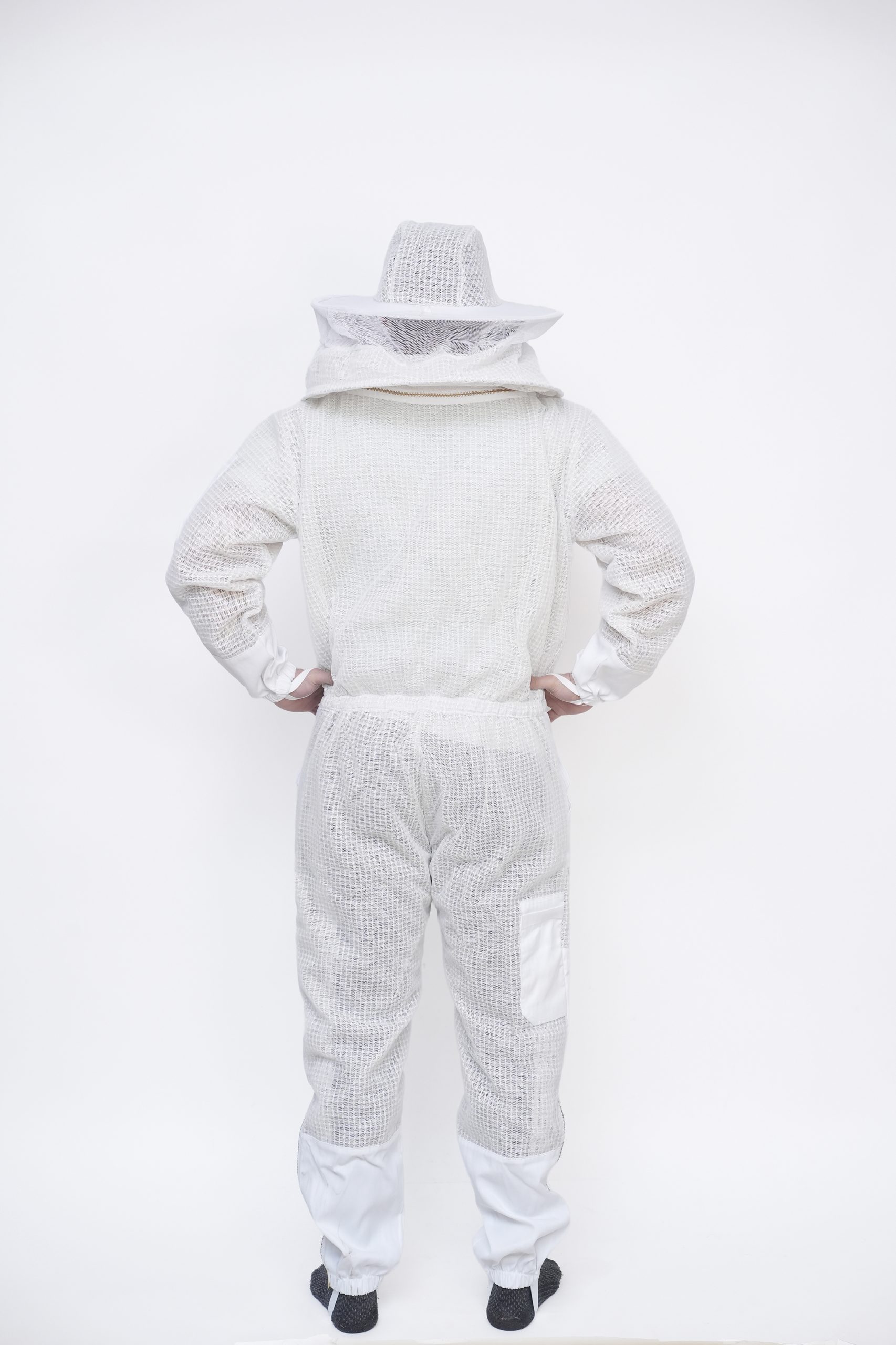 Custom 3-Layer Ventilated Affordable Sting Resistant Premium Beekeeping Suit - Image 4
